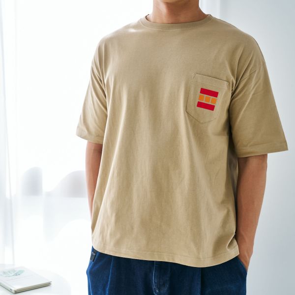 四食五号早餐店 睡好睡飽 吃好吃飽創意口袋寬版t-shirt 睡好睡飽
吃好吃飽
創意t-SHIRT
材質:純棉,寬版T
色系
棕色 水藍色
尺寸
S.M.L.XL