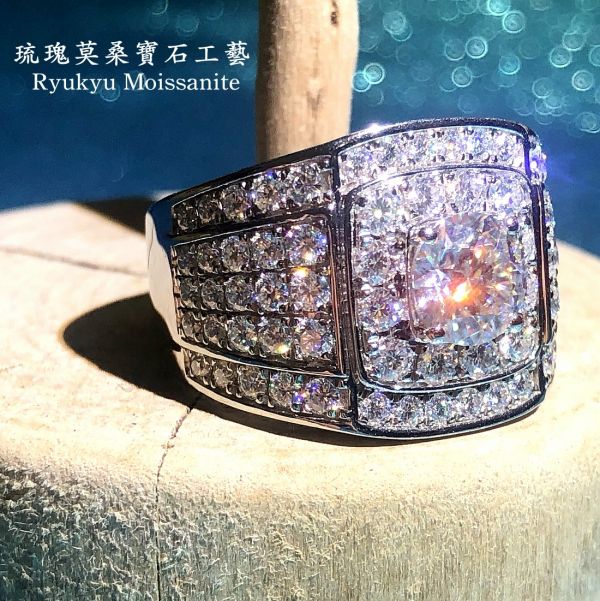 超炫極奢1.5克拉大豪包男戒 美國莫桑石,莫桑鑽,女戒,鑽戒,鑽石,求婚,時尚,百搭,情人節,聖誕節,訂婚,情侶戒,禮物,紀念,週年,耳釘,耳掛,耳線,手鍊,母親節,父親節,尾戒,天然珍珠,黃鑽,藍鑽,客製珠寶,結婚戒指