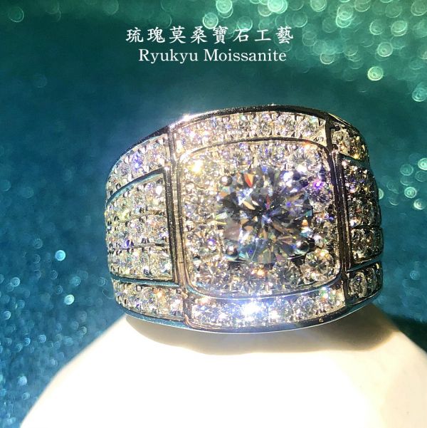 超炫極奢1.5克拉大豪包男戒 美國莫桑石,莫桑鑽,女戒,鑽戒,鑽石,求婚,時尚,百搭,情人節,聖誕節,訂婚,情侶戒,禮物,紀念,週年,耳釘,耳掛,耳線,手鍊,母親節,父親節,尾戒,天然珍珠,黃鑽,藍鑽,客製珠寶,結婚戒指