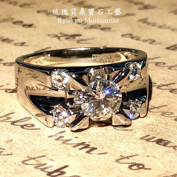 大四方男戒 美國莫桑石,莫桑鑽,女戒,鑽戒,鑽石,求婚,時尚,百搭,情人節,聖誕節,訂婚,情侶戒,禮物,紀念,週年,耳釘,耳掛,耳線,手鍊,母親節,父親節,尾戒,天然珍珠,黃鑽,藍鑽
