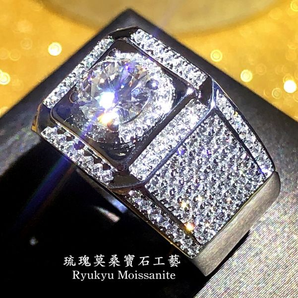 土豪款系列超豪鑲 美國莫桑石,莫桑鑽,女戒,鑽戒,鑽石,求婚,時尚,百搭,情人節,聖誕節,訂婚,情侶戒,禮物,紀念,週年,耳釘,耳掛,耳線,手鍊,母親節,父親節,尾戒,天然珍珠,黃鑽,藍鑽
