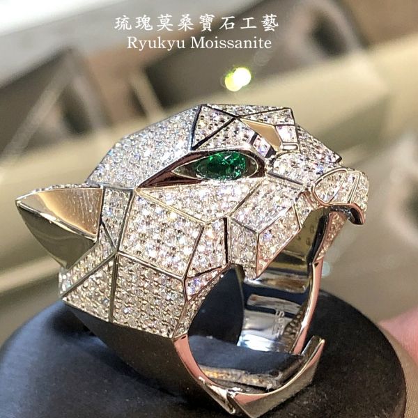（美洲豹系列）正面豪鑲男戒 美國莫桑石,莫桑鑽,女戒,鑽戒,鑽石,求婚,時尚,百搭,情人節,聖誕節,訂婚,情侶戒,禮物,紀念,週年,耳釘,耳掛,耳線,手鍊,母親節,父親節,尾戒,天然珍珠,黃鑽,藍鑽,客製珠寶,結婚戒指

