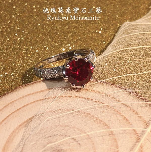 紅寶石蛇網紋女戒 美國莫桑石,莫桑鑽,女戒,鑽戒,鑽石,求婚,時尚,百搭,情人節,聖誕節,訂婚,情侶戒,禮物,紀念,週年,耳釘,耳掛,耳線,手鍊,母親節,父親節,尾戒,天然珍珠,黃鑽,藍鑽