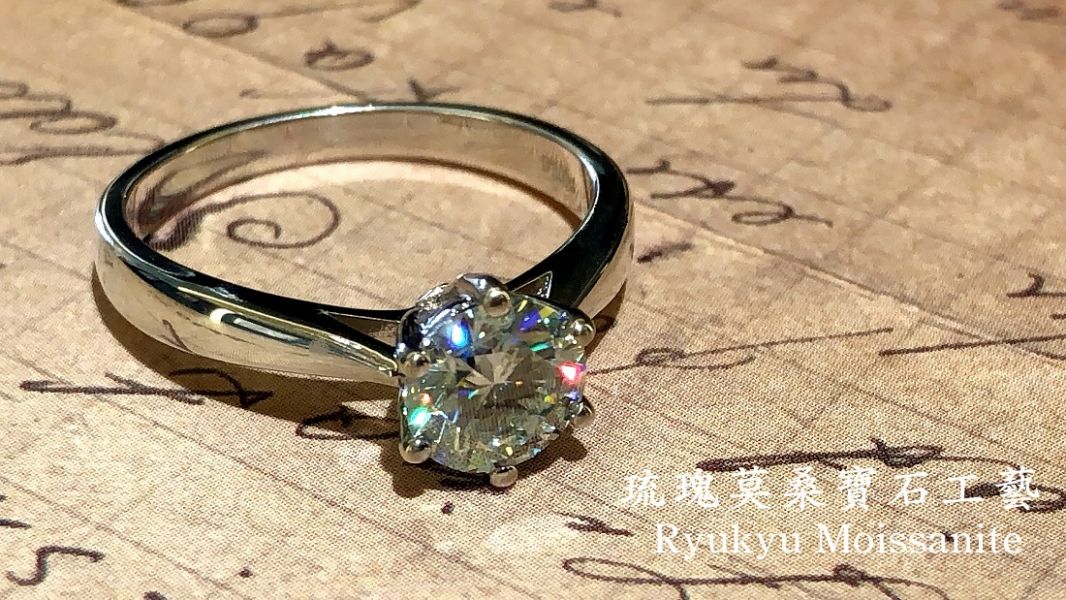 永恆經典六爪 美國莫桑石,莫桑鑽,女戒,鑽戒,鑽石,求婚,時尚,百搭,情人節,聖誕節,訂婚,情侶戒,禮物