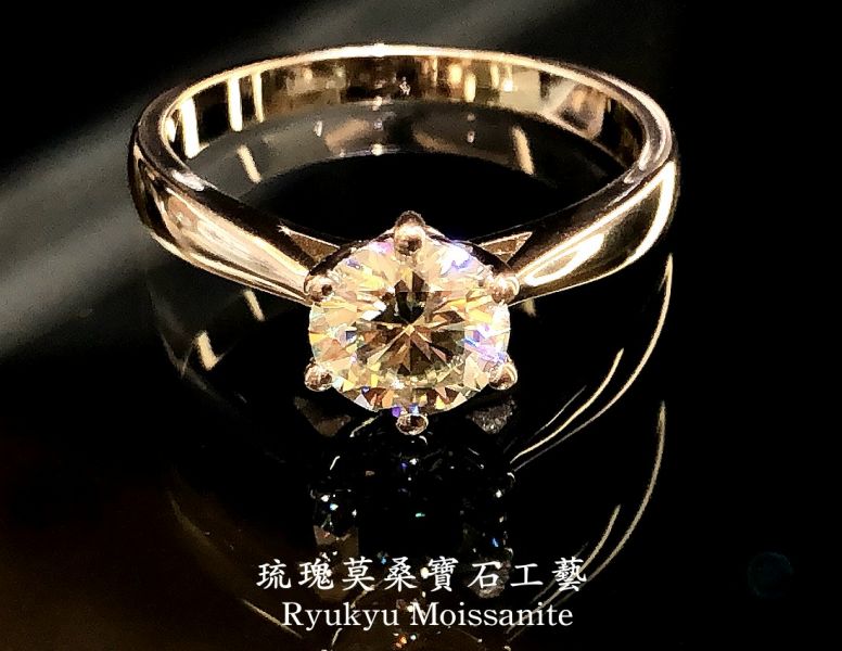 永恆經典六爪 美國莫桑石,莫桑鑽,女戒,鑽戒,鑽石,求婚,時尚,百搭,情人節,聖誕節,訂婚,情侶戒,禮物