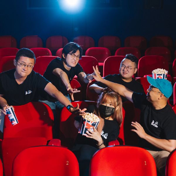 教母 The GodMother 短T NSFW,上班不要看,T恤,Tshirt,上班不要看衣服,上班不要看週邊,上不衣服