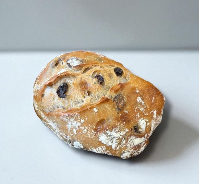 Walnut & Raisin Japanese Soft Bread 核桃葡萄乾吉軟法 