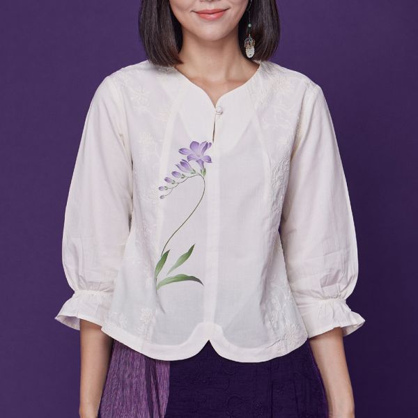 手繪刺繡俏麗上衣 