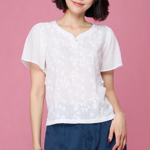 刺繡桃領上衣 