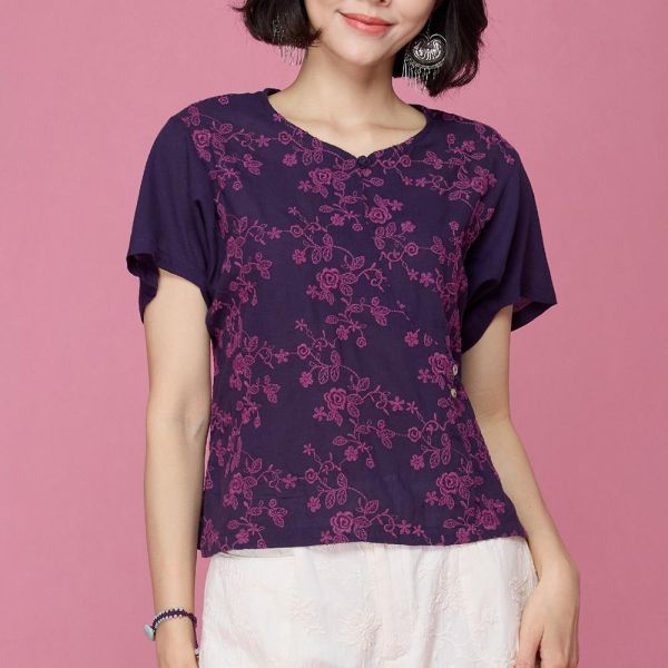 刺繡造型上衣 
