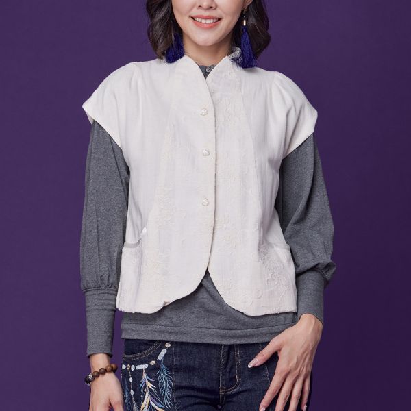 刺繡俏麗短背心 