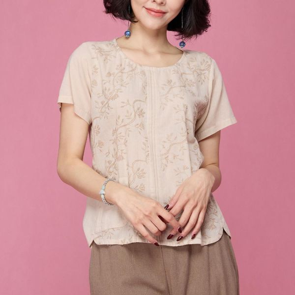 刺繡造型上衣 