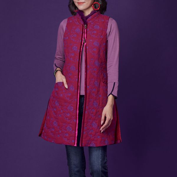 鋪棉刺繡兔毛背心 