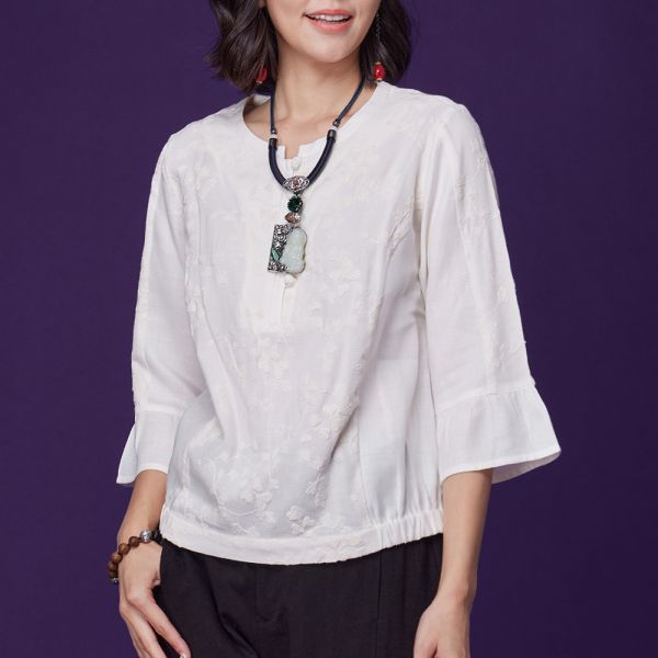 刺繡絲光荷葉袖上衣 