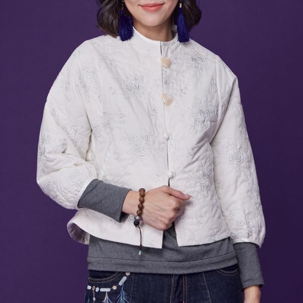 刺繡鋪棉造型斗篷 