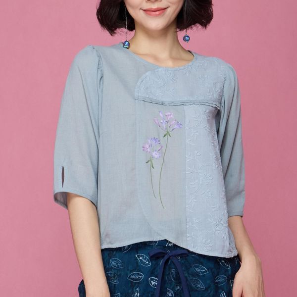 手繪刺繡上衣 