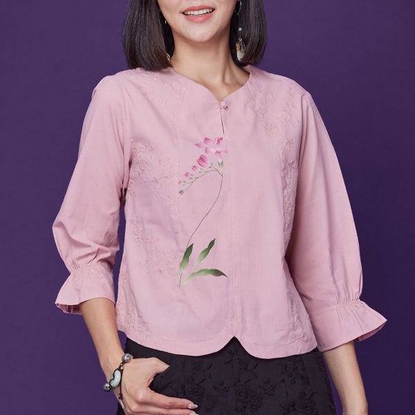 手繪刺繡俏麗上衣 