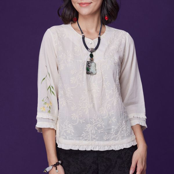 手繪刺繡荷葉上衣 