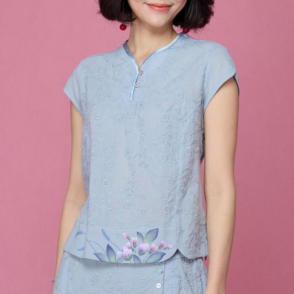 手繪刺繡俏麗上衣 