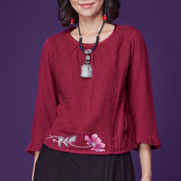 手繪刺繡荷葉上衣 