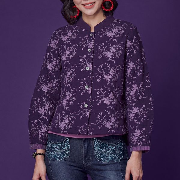 配色刺繡花苞袖上衣 