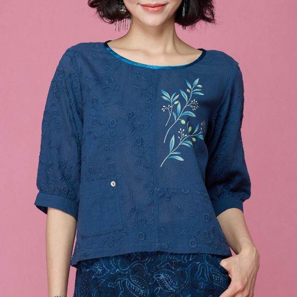手繪刺繡上衣 