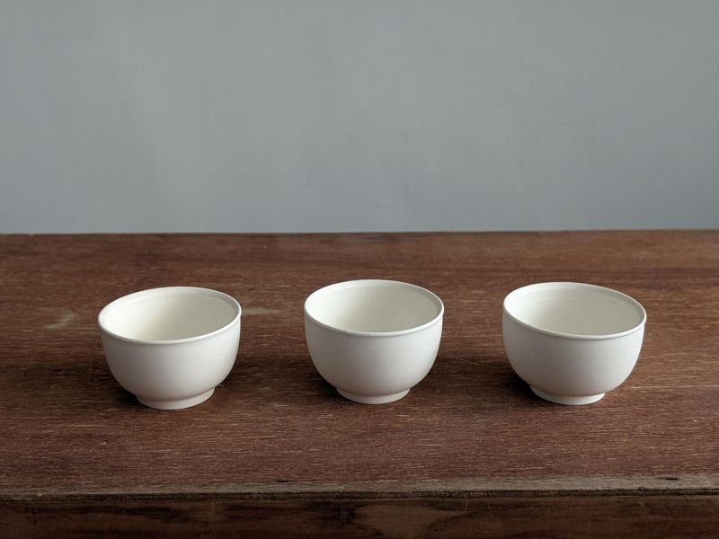 燻 陶 漫 行 ｜茶杯 陶藝 陶土 手工器皿 豬口杯 陶器 家飾 藝術 雕塑 茶壺 茶具 鶯歌 咖啡杯
花器 缽 側把壺