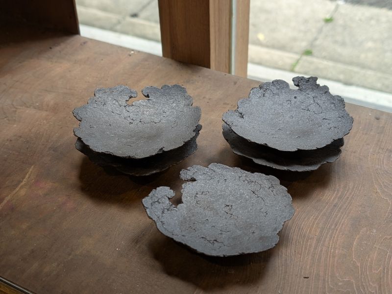 陳希泓 地質感小碟 台灣作家 陶藝家 陶藝 慢慢生活美 展覽 gallery