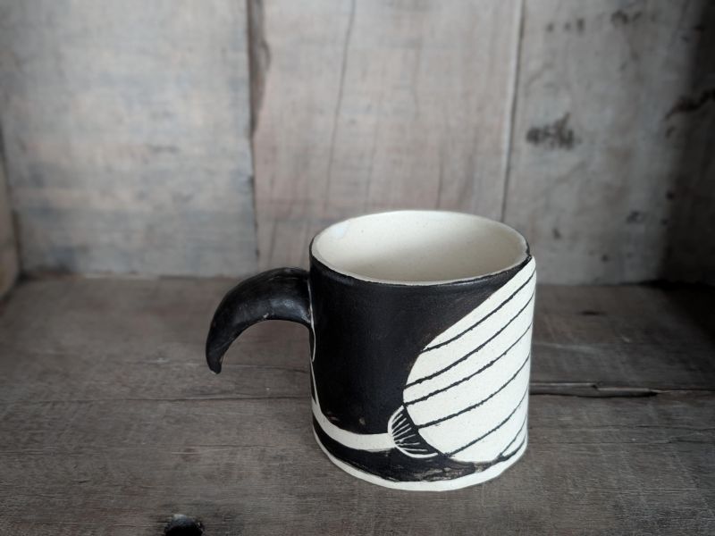 椪小雨 個展 杯-5 陶藝 陶土 手工器皿 傷痕 療癒 可愛 自我療癒 陶器 家飾 藝術 雕塑