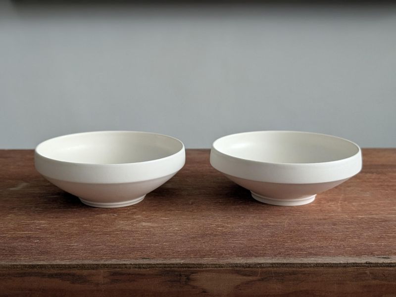 燻 陶 漫 行 ｜盤/缽 陶藝 陶土 手工器皿 豬口杯 陶器 家飾 藝術 雕塑 茶壺 茶具 鶯歌 咖啡杯
花器 缽 側把壺 豆皿 盤缽