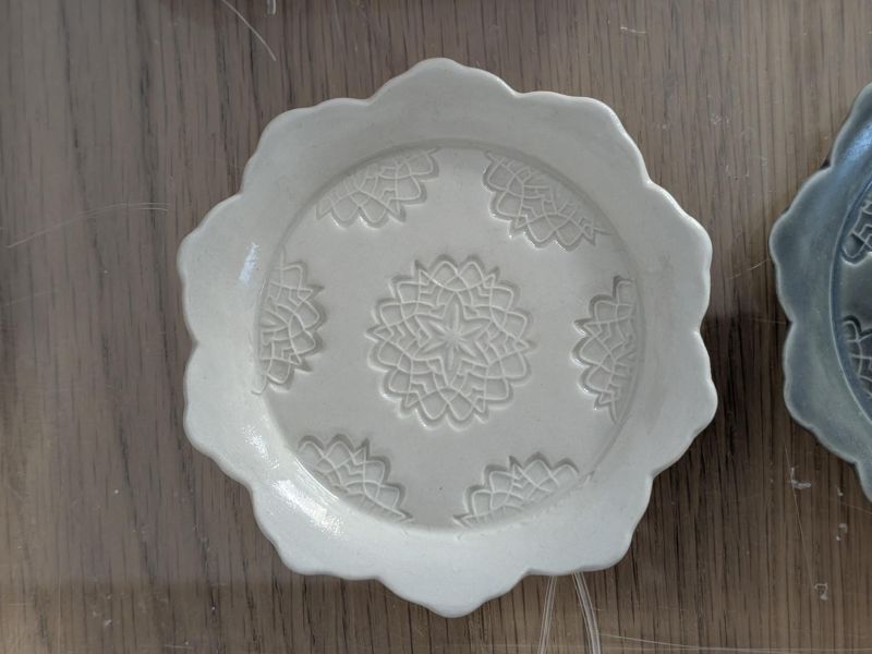 石川智子 雪花紋樣豆皿 陶藝 陶土 無印良品 手工器皿 日系 日本職人 雪花盤