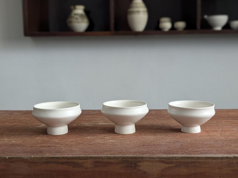 燻 陶 漫 行 ｜茶杯 陶藝 陶土 手工器皿 豬口杯 陶器 家飾 藝術 雕塑 茶壺 茶具 鶯歌 咖啡杯
花器 缽 側把壺