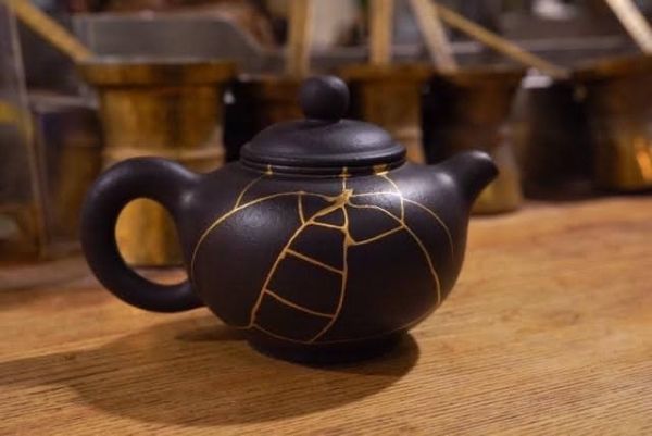 特別活動｜免費器皿診療室 李威儒 良繕製砌 主理人 陶瓷與金繕修復工作者免費金繕諮詢活動名額有限只有八人