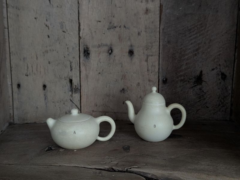 燻 陶 漫 行 ｜壺5 陶藝 陶土 手工器皿 豬口杯 陶器 家飾 藝術 雕塑 茶壺 茶具 鶯歌 咖啡杯
花器 缽 側把壺 豆皿 盤缽 片口