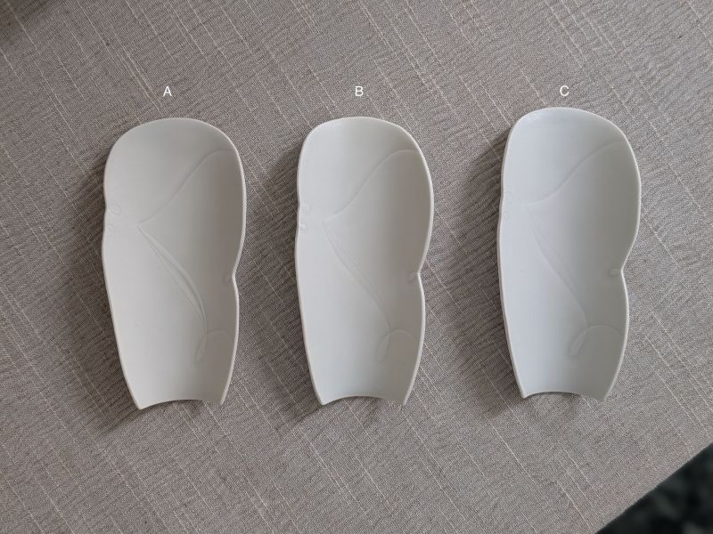 張慢 茶則 作品多藉由輕柔小心的動作產生指向,在日常感知中搜尋相關記憶,以拆解與重組細微視角,梳理自然及現成物的輪廓與痕跡,讓他們變得輕盈自在、中性,保有更多空間自我詮釋。陶瓷僅是創作的媒材之一,無需限制於實用與非實用、工藝與藝術之間,作品的形成,即是我記錄生活的習慣與方式,人的記憶有限,瞬間記憶更是容易消散,我想將如同視覺暫留的種種,保留在生活當中。