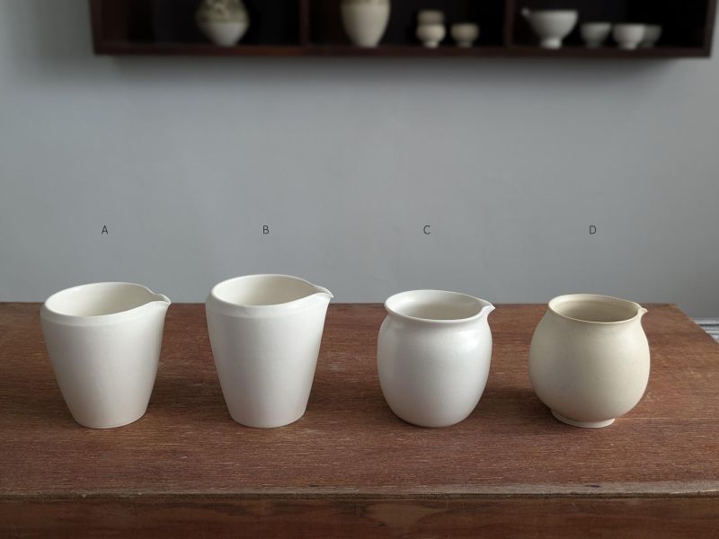 燻 陶 漫 行 ｜茶海 陶藝 陶土 手工器皿 豬口杯 陶器 家飾 藝術 雕塑 茶壺 茶具 鶯歌 咖啡杯
花器 缽 側把壺 豆皿