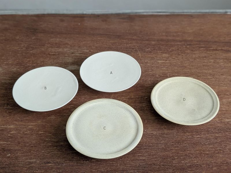 燻 陶 漫 行 ｜蓋置/豆皿 陶藝 陶土 手工器皿 豬口杯 陶器 家飾 藝術 雕塑 茶壺 茶具 鶯歌 咖啡杯
花器 缽 側把壺 豆皿