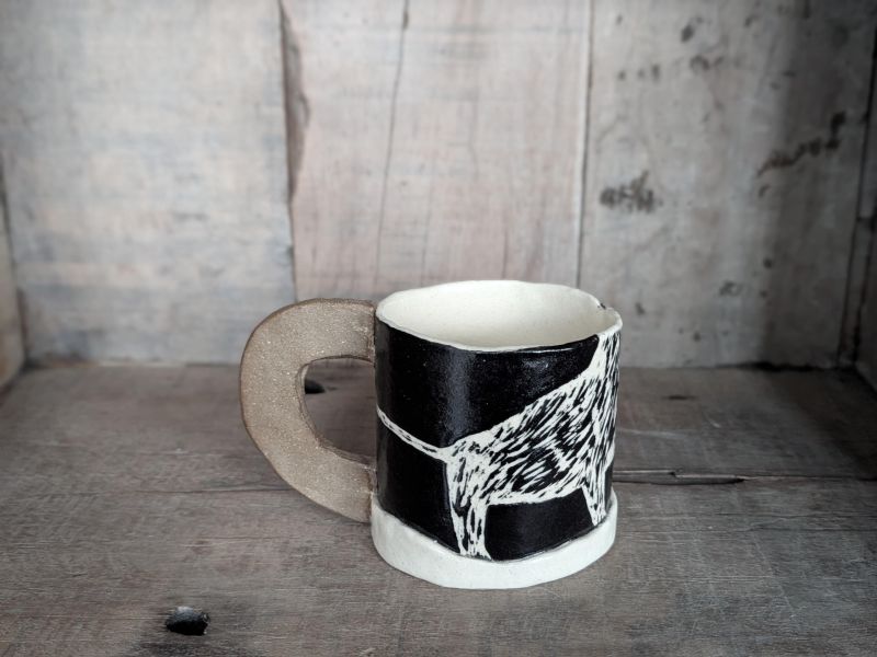 椪小雨 個展 杯-3 陶藝 陶土 手工器皿 傷痕 療癒 可愛 自我療癒 陶器 家飾 藝術 雕塑