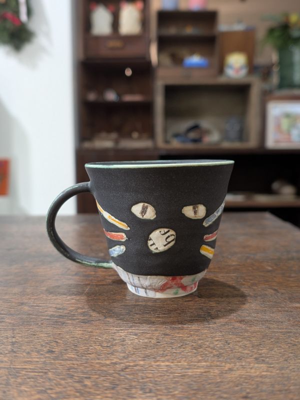 林盼妮 拼貼風格把杯 台灣作家 陶藝家 陶藝 慢慢生活美 展覽 gallery