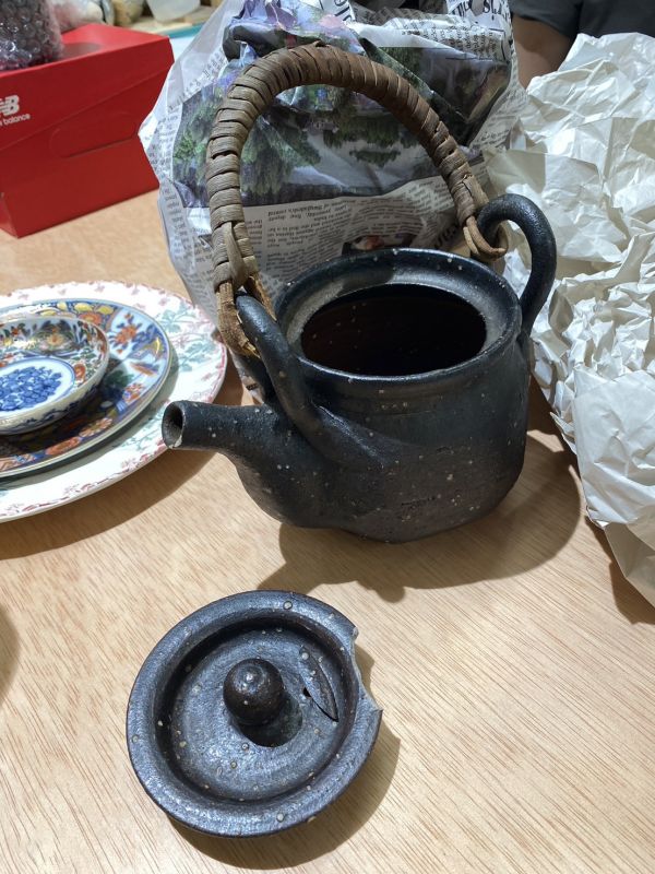 特別活動｜免費器皿診療室 李威儒 良繕製砌 主理人 陶瓷與金繕修復工作者免費金繕諮詢活動名額有限只有八人