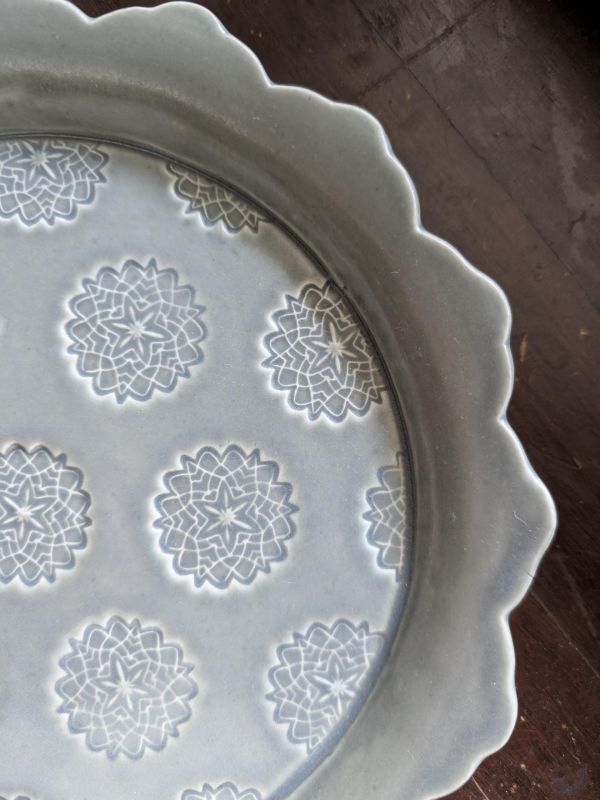 石川智子 雪花紋樣大盤 灰綠 陶藝 陶土 無印良品 手工器皿 日系 日本職人 雪花盤