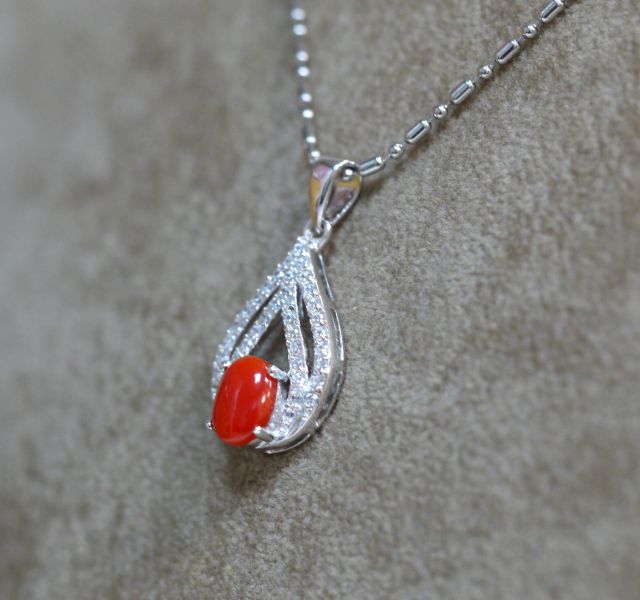 Red Coral Oval Cabochon Pendant Necklace red coral,jewelry,gemstone,diamond,taipei jewelry store