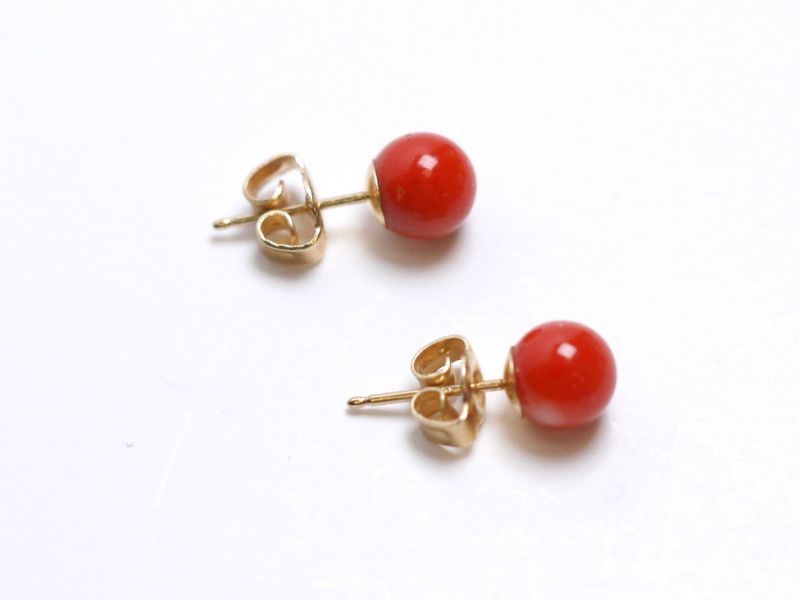 Red Coral Round Beads Stud Earrings red coral,jewelry,gemstone,diamond,taipei jewelry store