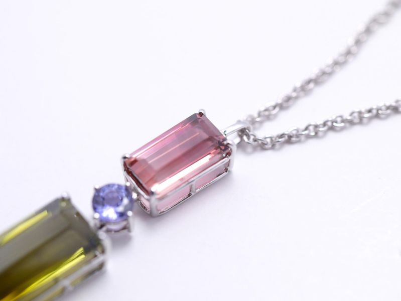 10月生日石 天然粉紅碧璽+綠碧璽+紫色剛玉 自然漸層色 18K白金 附保證書 項鍊,吊墜,碧璽,生日石,水晶,鑽石,玉石翡翠,紅珊瑚,輕珠寶,項鍊,寶石,大千珠寶