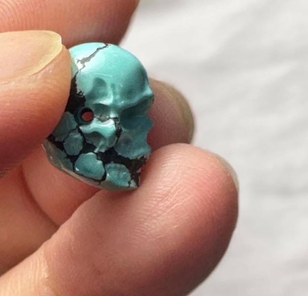 綠松石骷髏 綠松石,綠松石骷髏,天然綠松石,Turquoise,骷髏雕刻,綠松石雕件,礦石雕刻,個性飾品,礦石收藏,天然礦石。