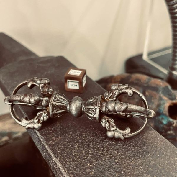 西藏天鐵_五股金剛杵 五股金剛杵,金剛杵,法器擺件,佛教法器,金剛杵擺設,修行法器,藏傳法器,宗教擺件,能量擺件,收藏擺件,工藝收藏。