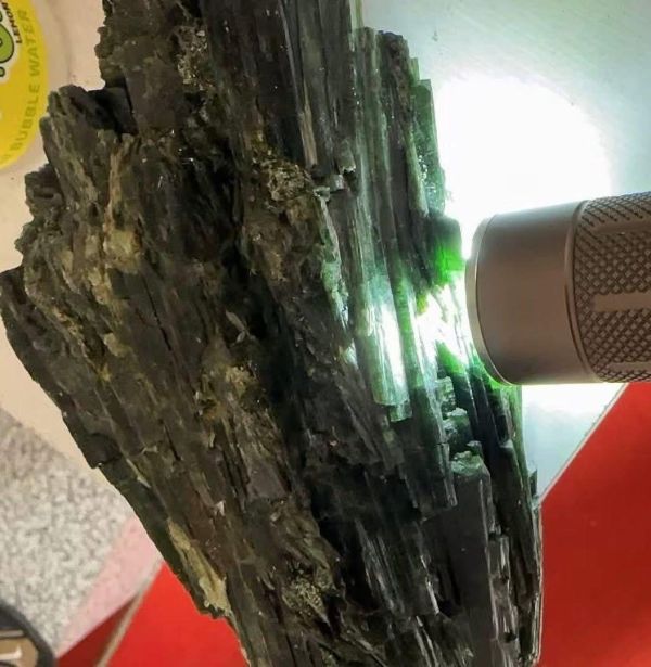 巴西斯坦綠碧璽 綠碧璽、巴基斯坦水晶