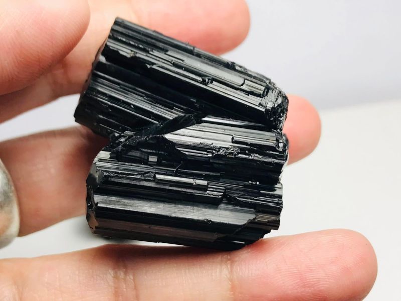 黑碧璽_亮皮 黑碧璽,黑碧璽原礦,亮皮黑碧璽,電氣石,黑碧璽礦石,天然黑碧璽,黑碧璽擺件,礦石收藏,能量水晶,原礦水晶。