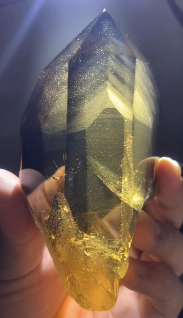 茶黃水晶千層山 黃水晶、千層幻影山