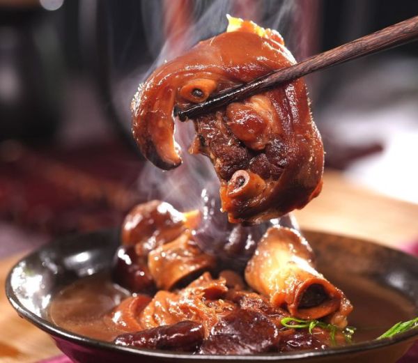 【狄志為熱情推薦】古早味台灣老甕滷豬腳 加熱食品,網購食品,古早味,豬腳,阿嬤的味道